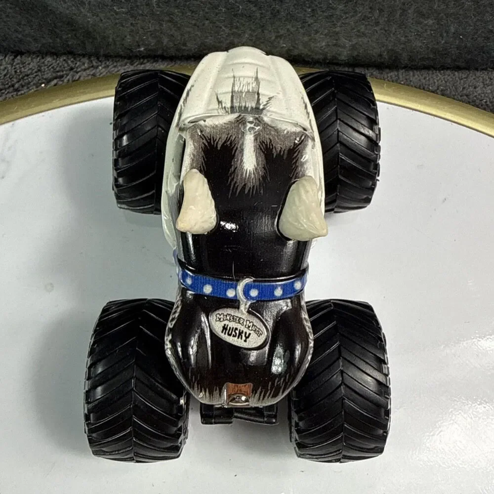 Hot Wheels Monster Jam Monster Mutt Dalmatian Truck 1/64 Diecast White EUC